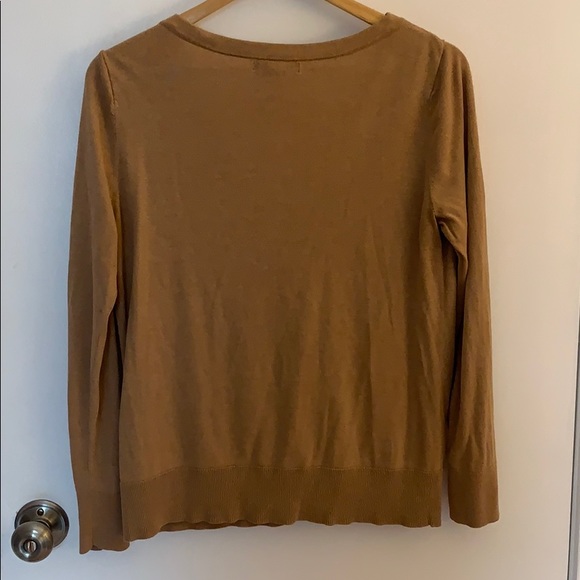 🧸Banana Republic silk cashmere v-neck sweater🧸 - Picture 6 of 7